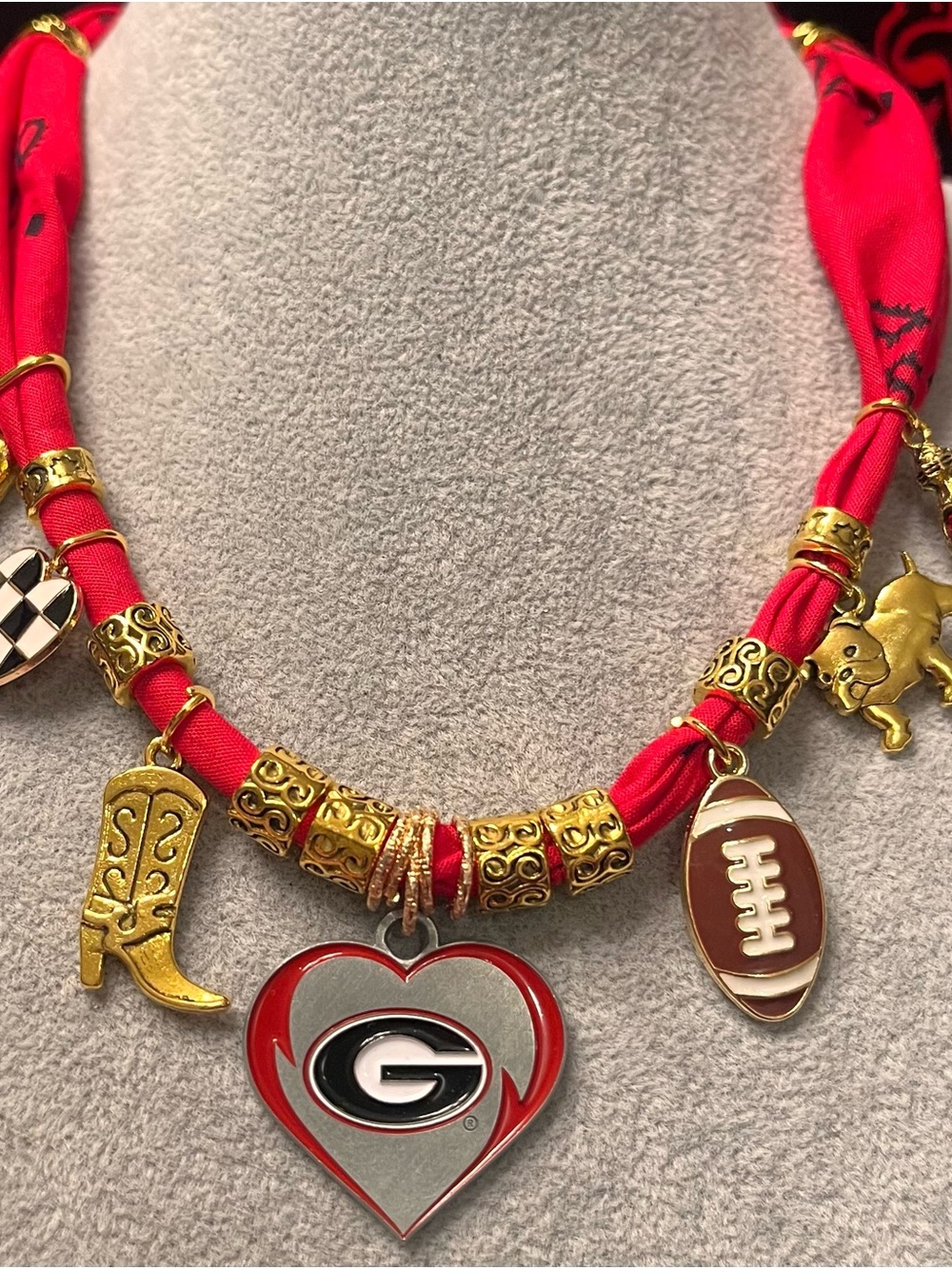 University of Georgia Bandana Charm Necklace, UGA, Georgia Bulldogs, 28” - Picture 5 of 6